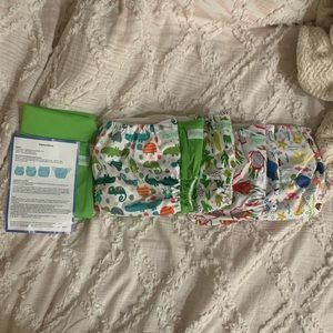 BRAND NEW Cloth diapers